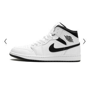 Nike Air Jordan1 Mid-Top Sneakers